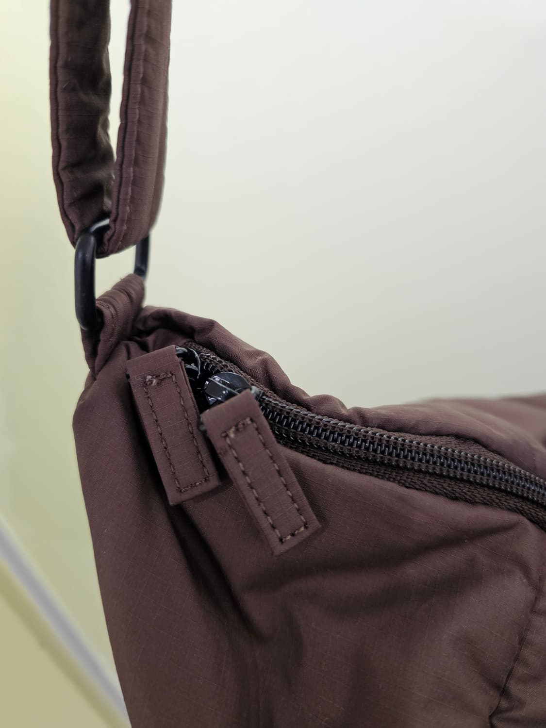 Japan 초코브라운 패딩 크로스백 상품이미지7