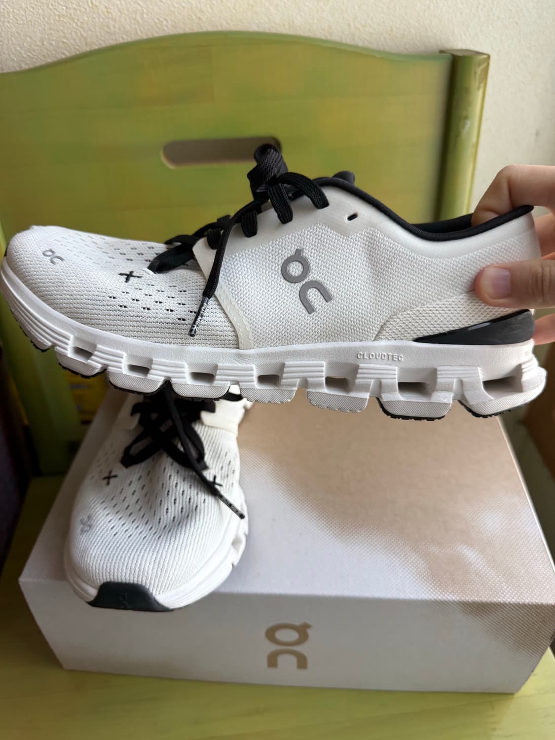 온러닝 클라우드 X 4 아이보리 블랙 상품이미지6