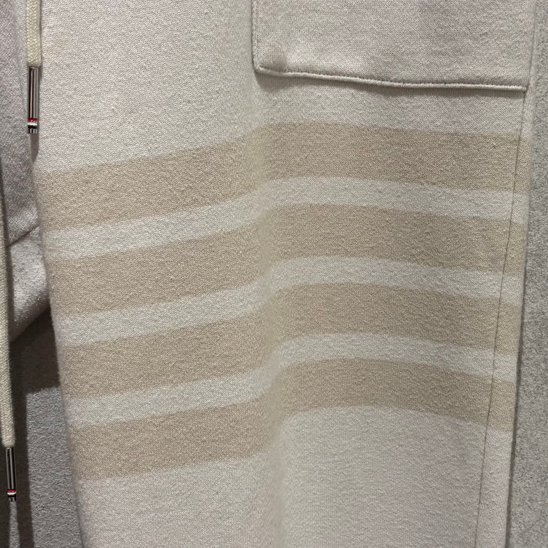 A+ / 3 (30~) 톰브라운 사선 조거팬츠 아이보리 상품이미지2