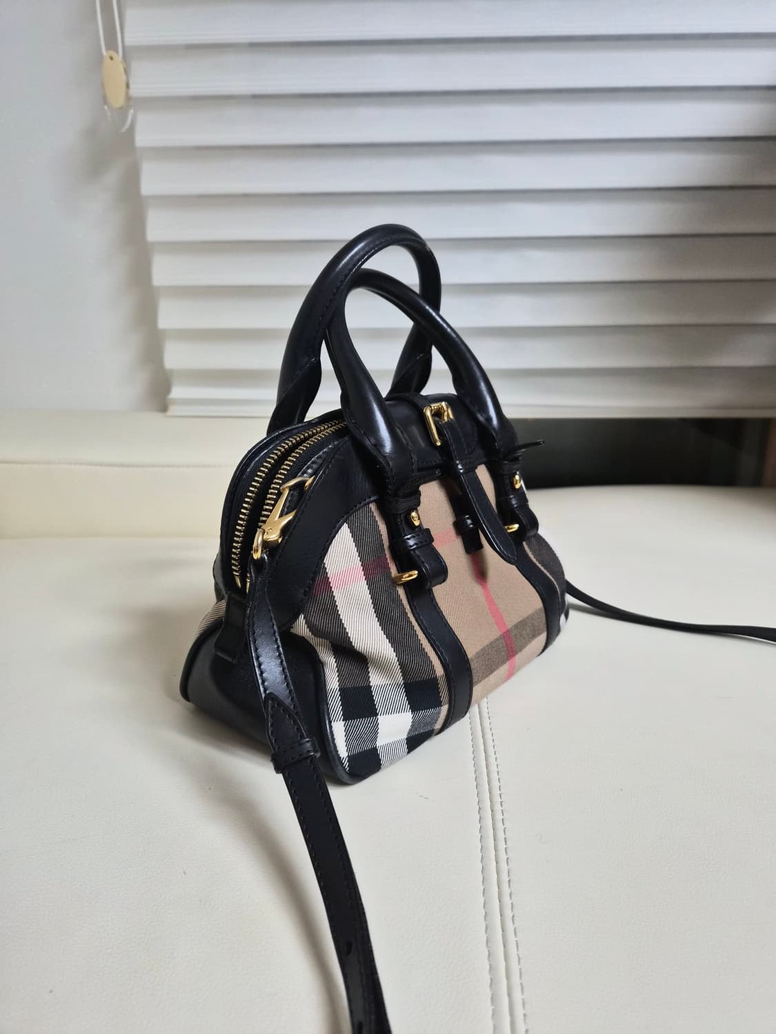 버버리정품 미니크로스백  상품이미지2