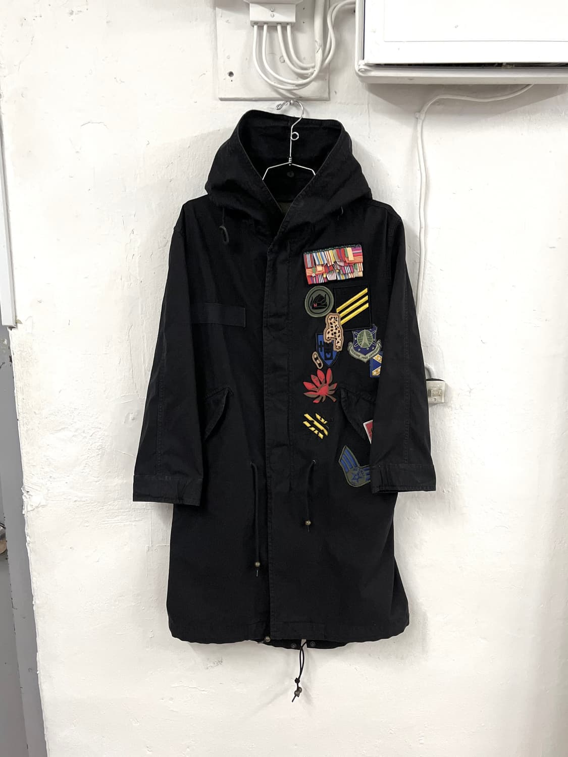 미스터앤미세스 아플리케 패치 밀리터리 코트 상품이미지1