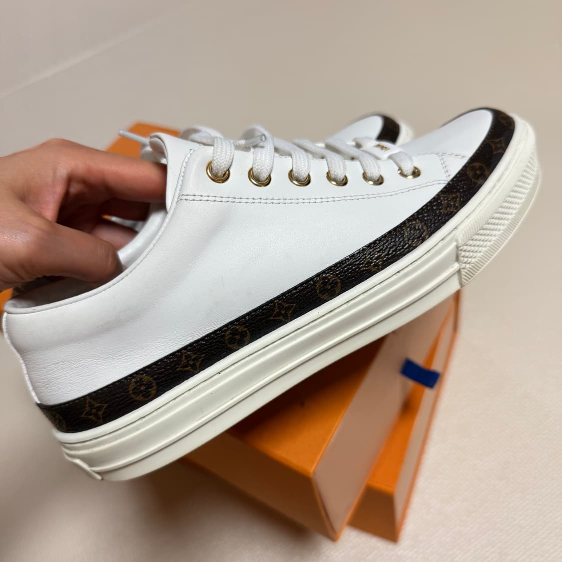 루이비통 타임아웃 스니커즈 37사이즈 상품이미지3