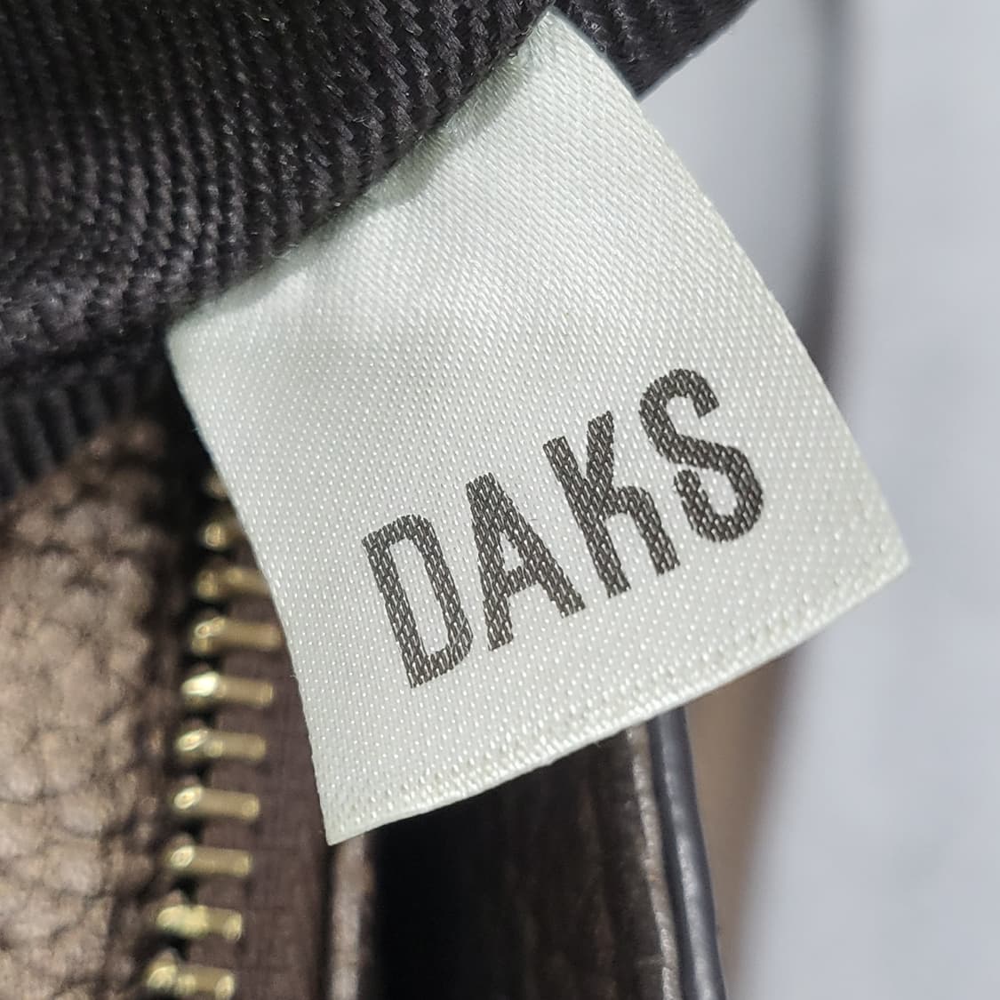 닥스 정품  숄더백 브론즈 18x28x12cm 상품이미지8