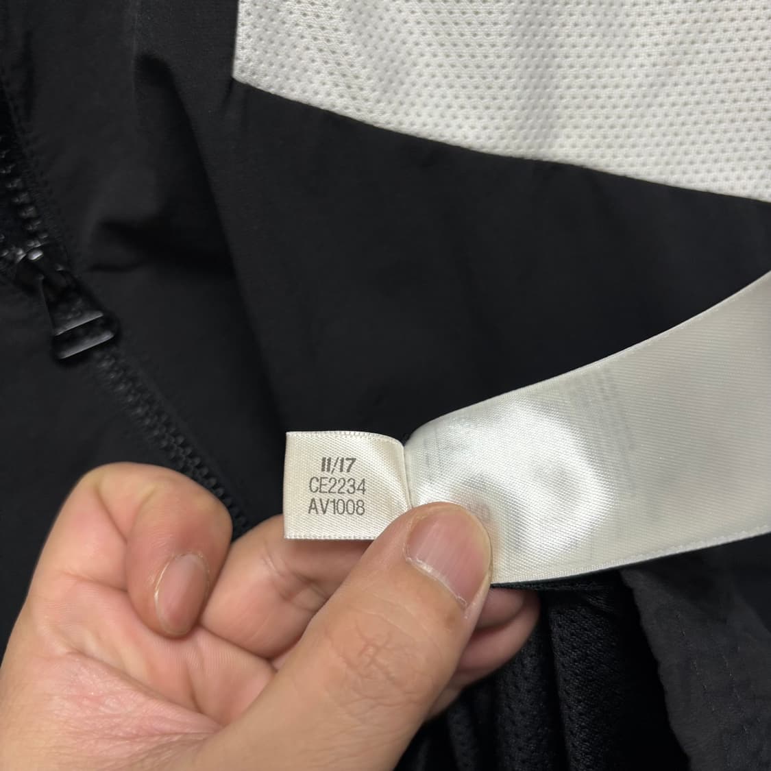 아디다스 검흰 배색 바람막이 상품이미지6