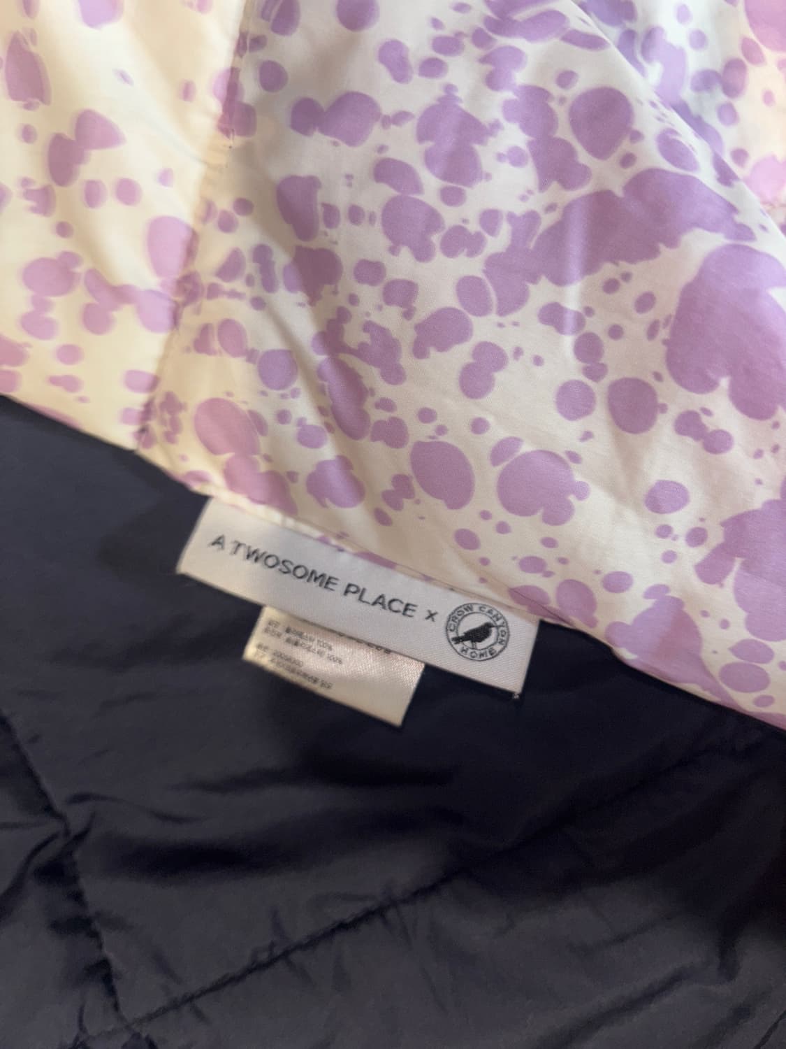 투썸x크로우캐년 패딩 담요 상품이미지4