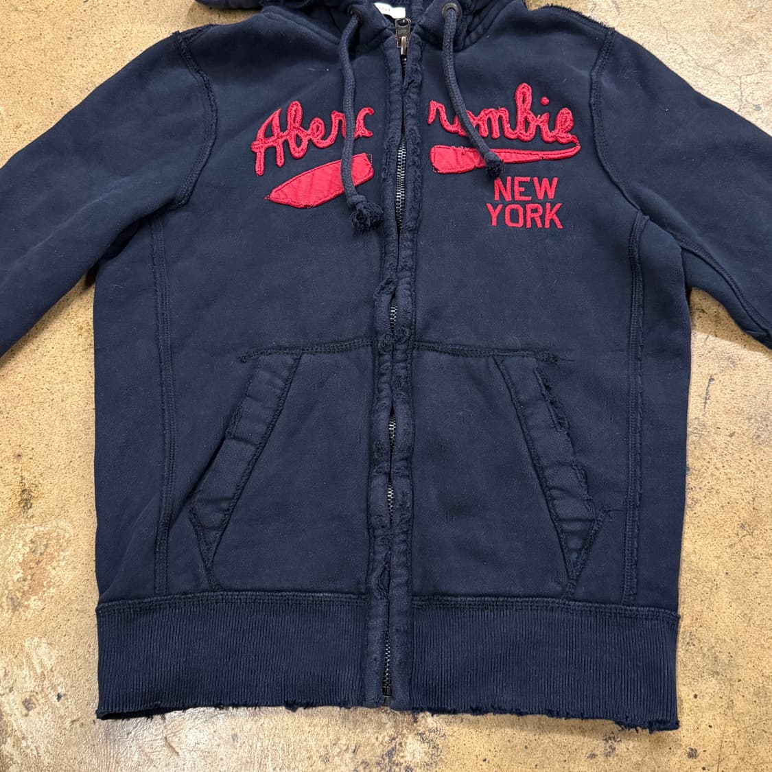아베크롬비 네이비 레드 후드집업 상품이미지3