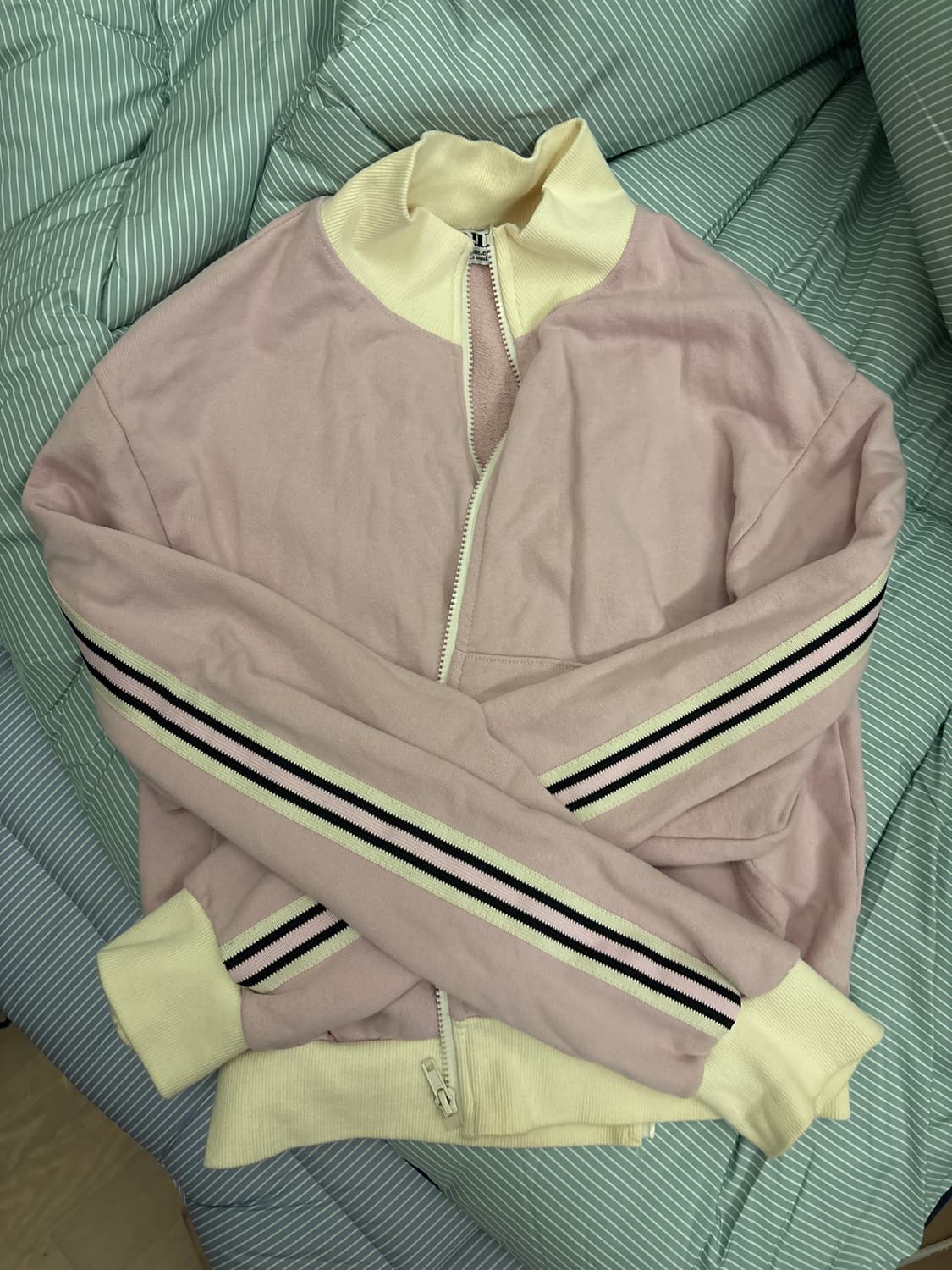 시즈너블 반하이넥 배색 맨투맨 집업 상품이미지6