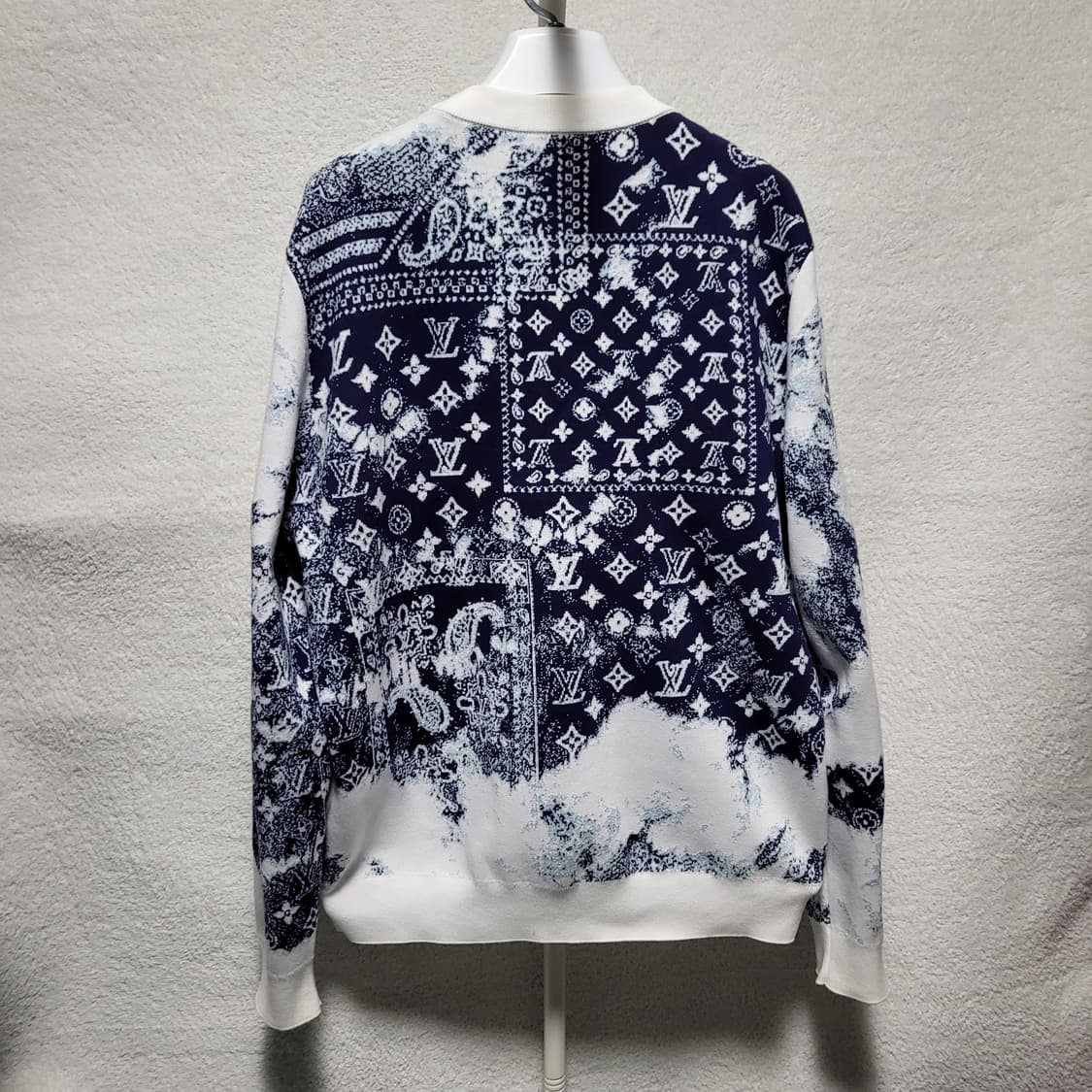 [새상품급/백화점판] L / 루이비통 반다나 니트 상품이미지2