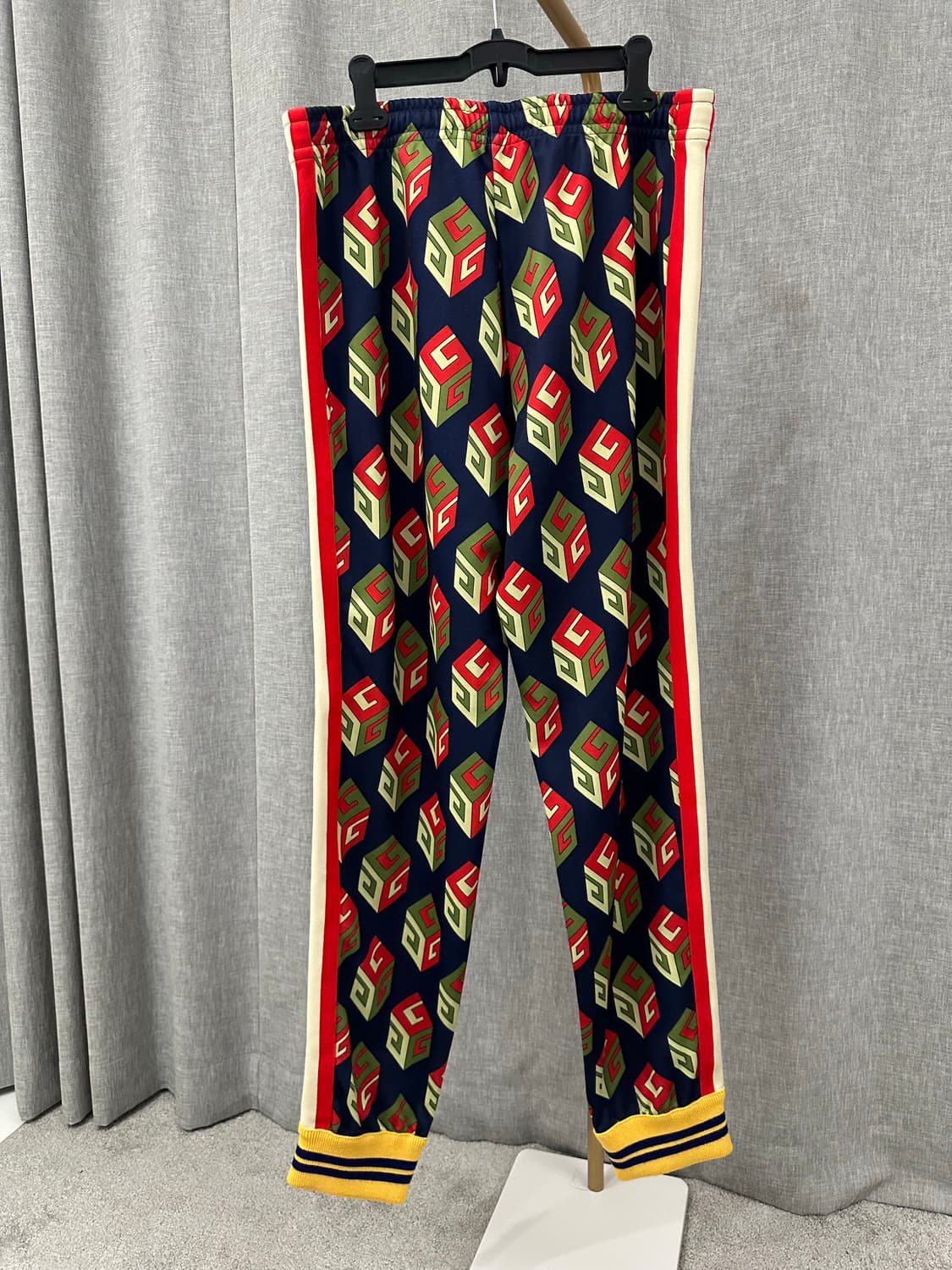 [정품] GUCCI 18SS 큐브 패턴 테크니컬 저지 팬츠  상품이미지3