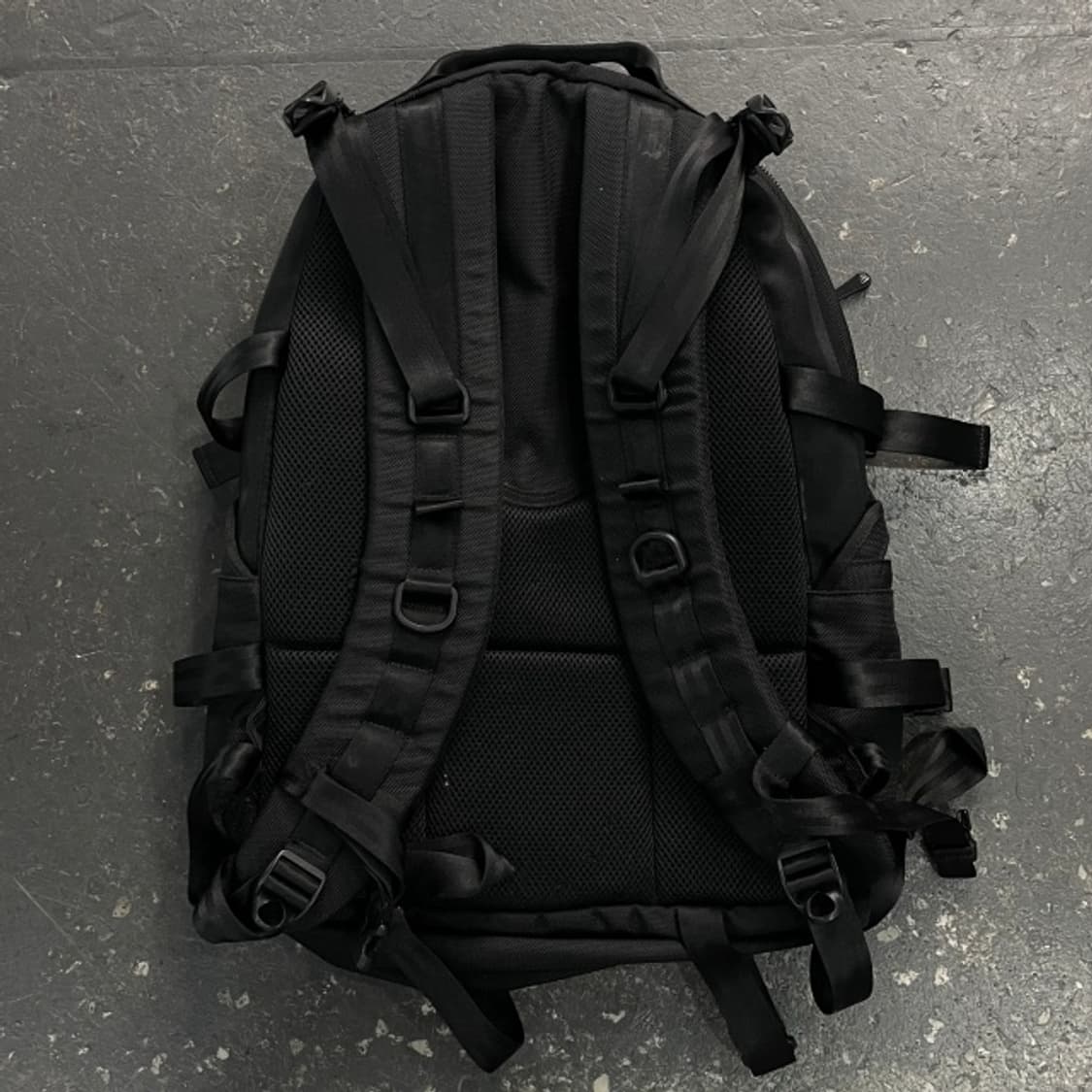 뉴에라 캐리어 백팩 상품이미지3