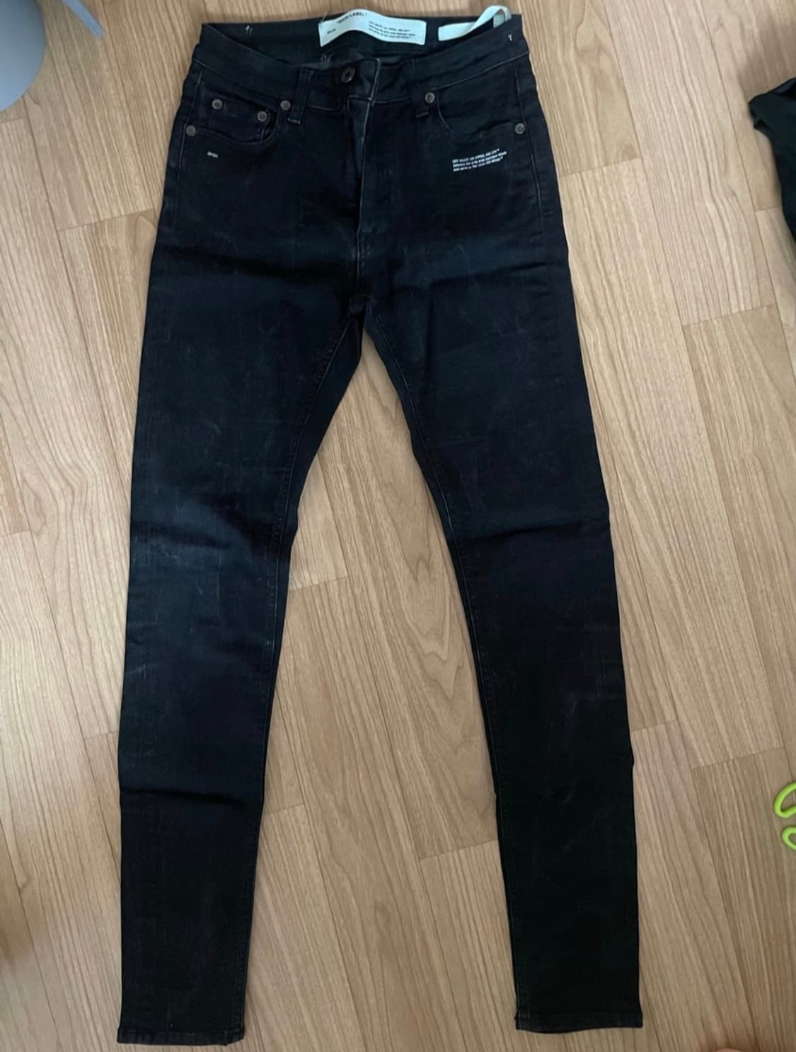off-white slim fit denim jeans 상품이미지1