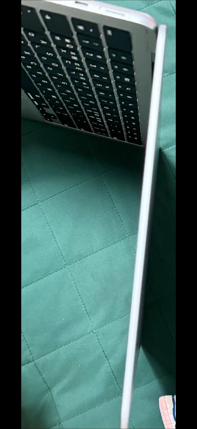 맥북에어 M2 13인치 실버 256기가 램8 상품이미지2