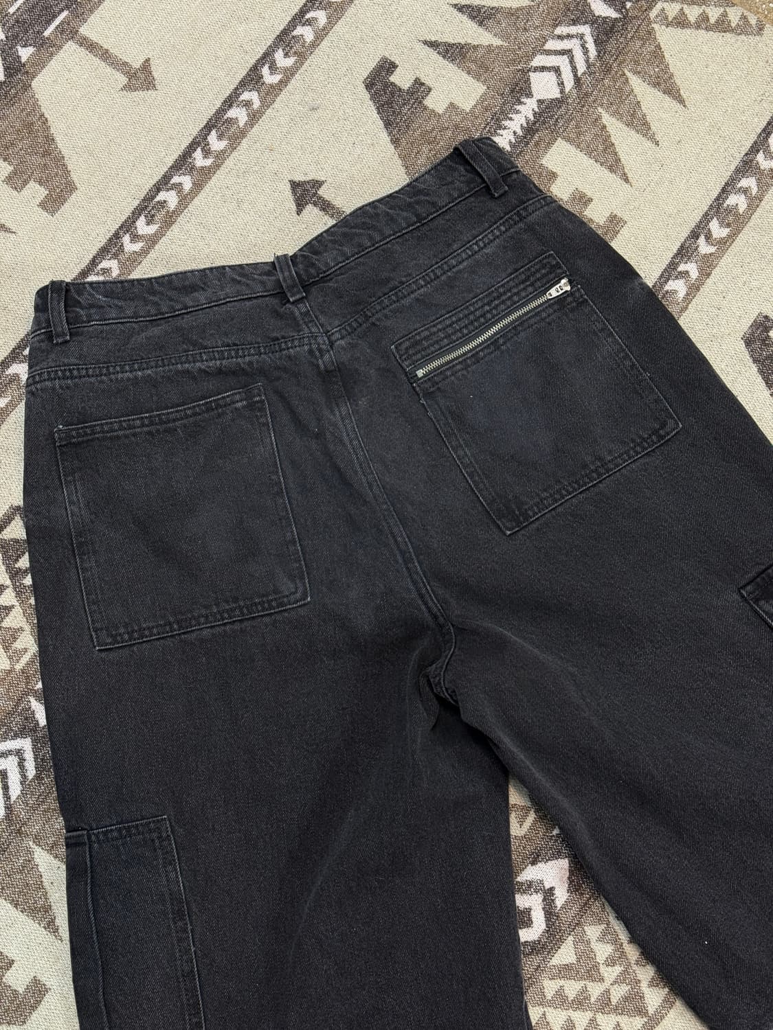 인템포무드 엔지니어 카고 디테일 팬츠 워시드 블랙 상품이미지4