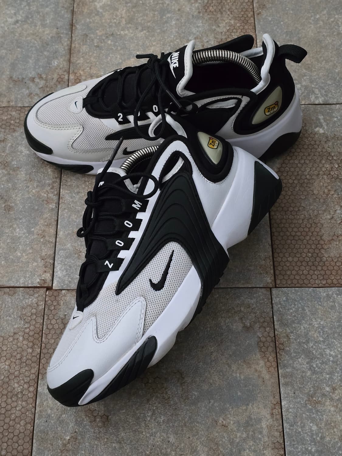 (240)나이키 줌 2k 흰검  상품이미지3