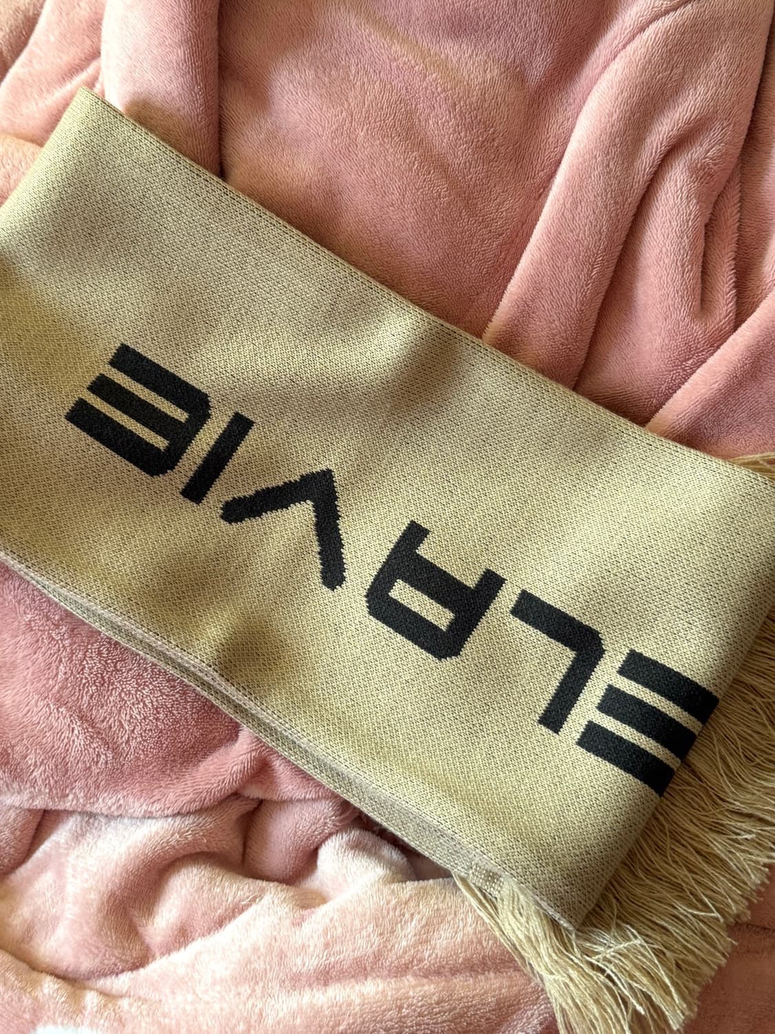 아크메드라비 로고 엠블럼 스카프 베이지 상품이미지2