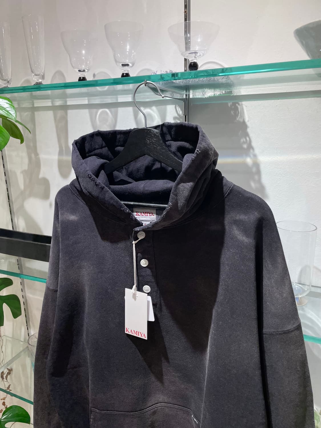 카미야 distressed henry neck hoodie 상품이미지3