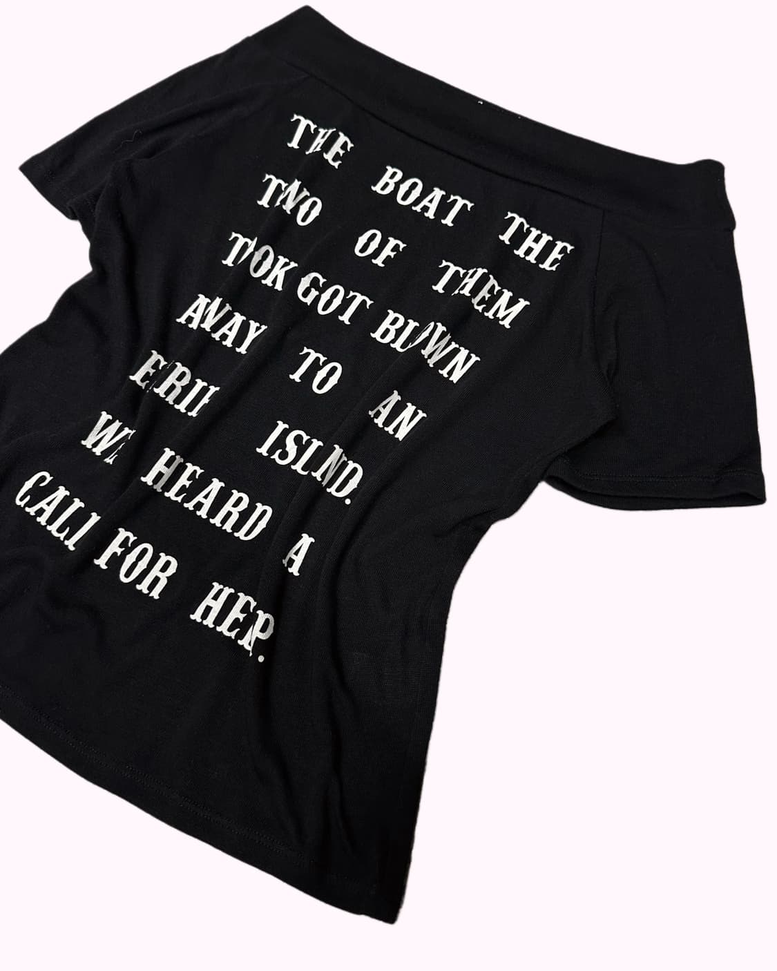 lettering off-shoulder crop t-shirt 상품이미지3