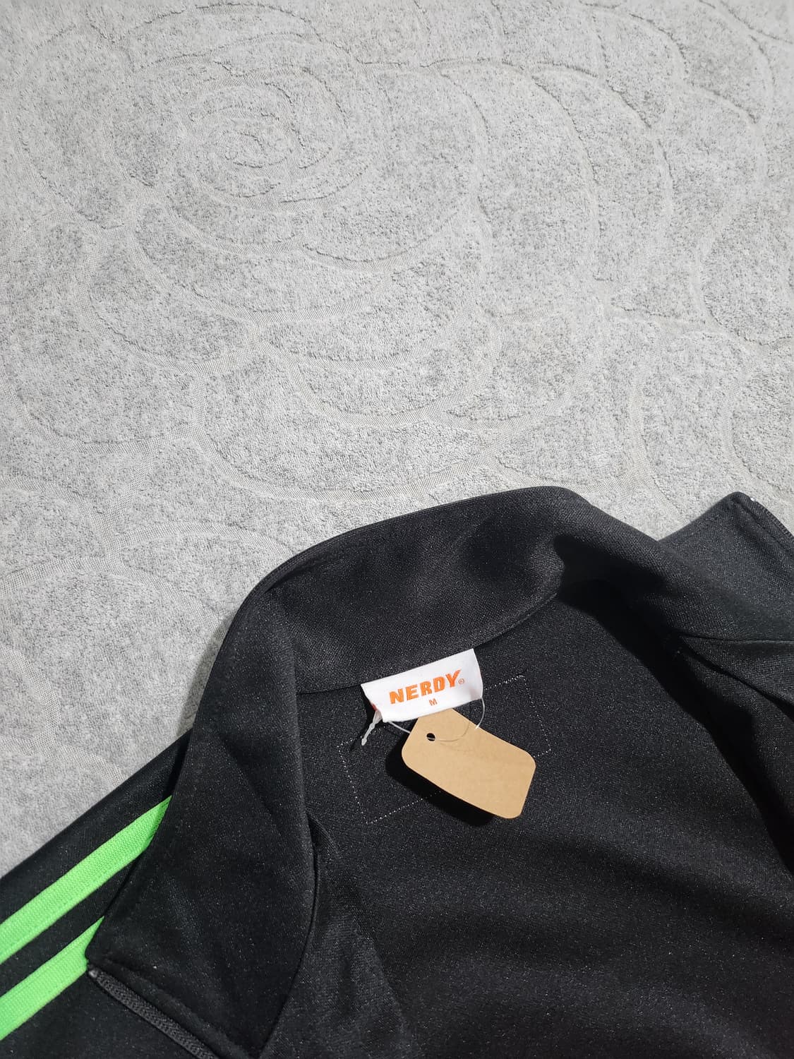 널디(NERDY) 블랙 & 그린 라인 트랙탑 상품이미지4