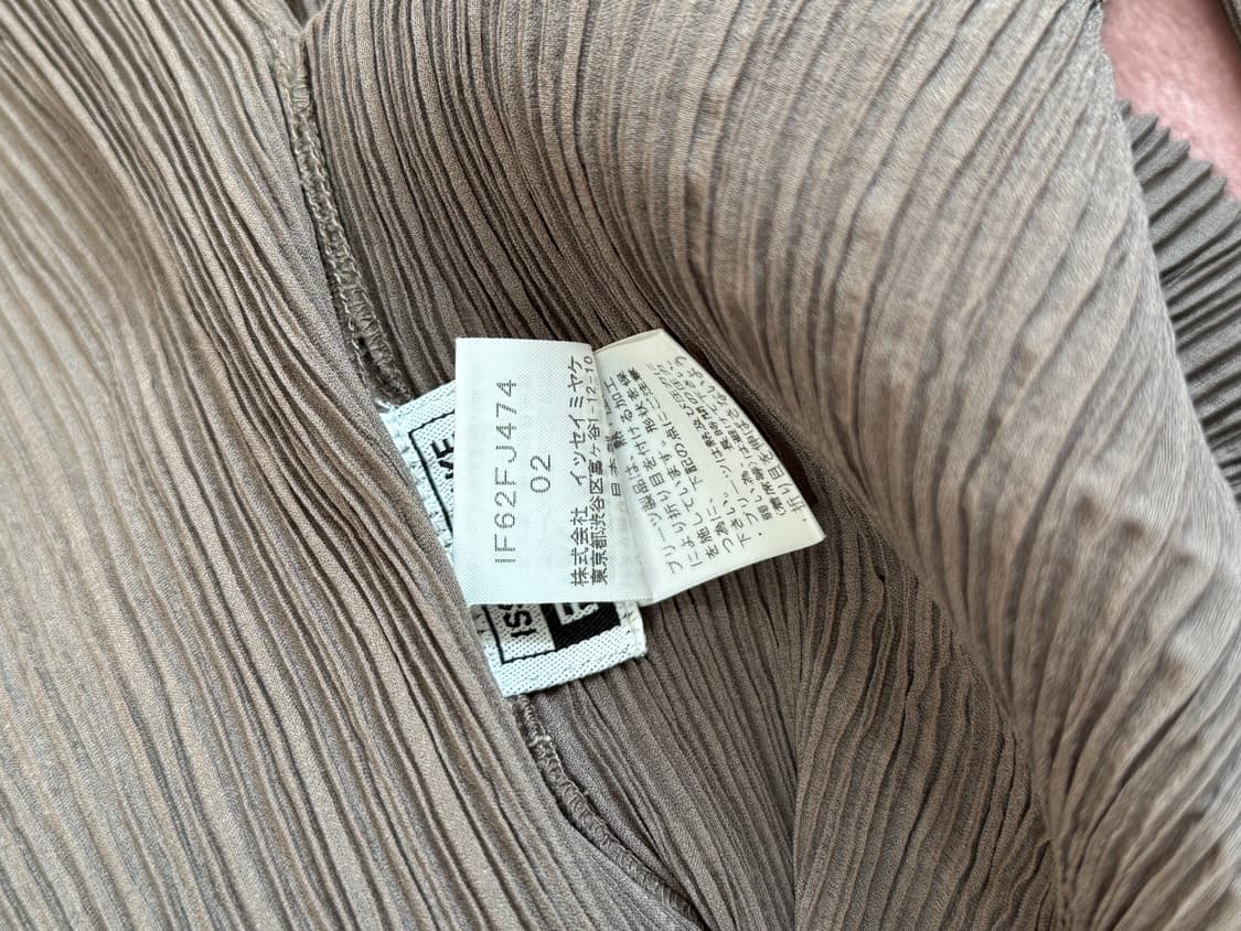 Issey Miyake FETE 플리츠 블라우스 상품이미지9