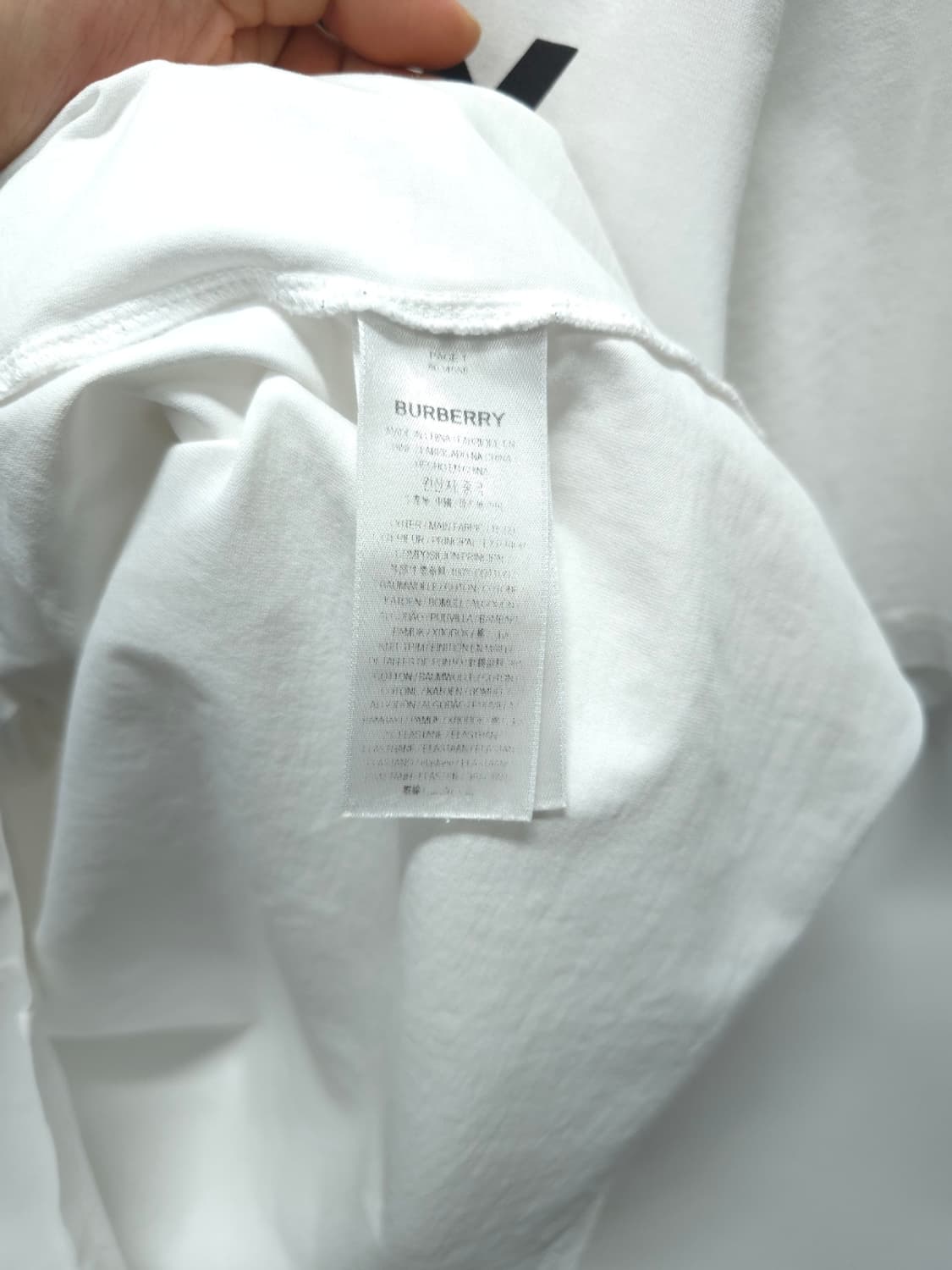 정품) 버버리 베이직로고 라운드 반팔 ( 남성L ) 상품이미지9