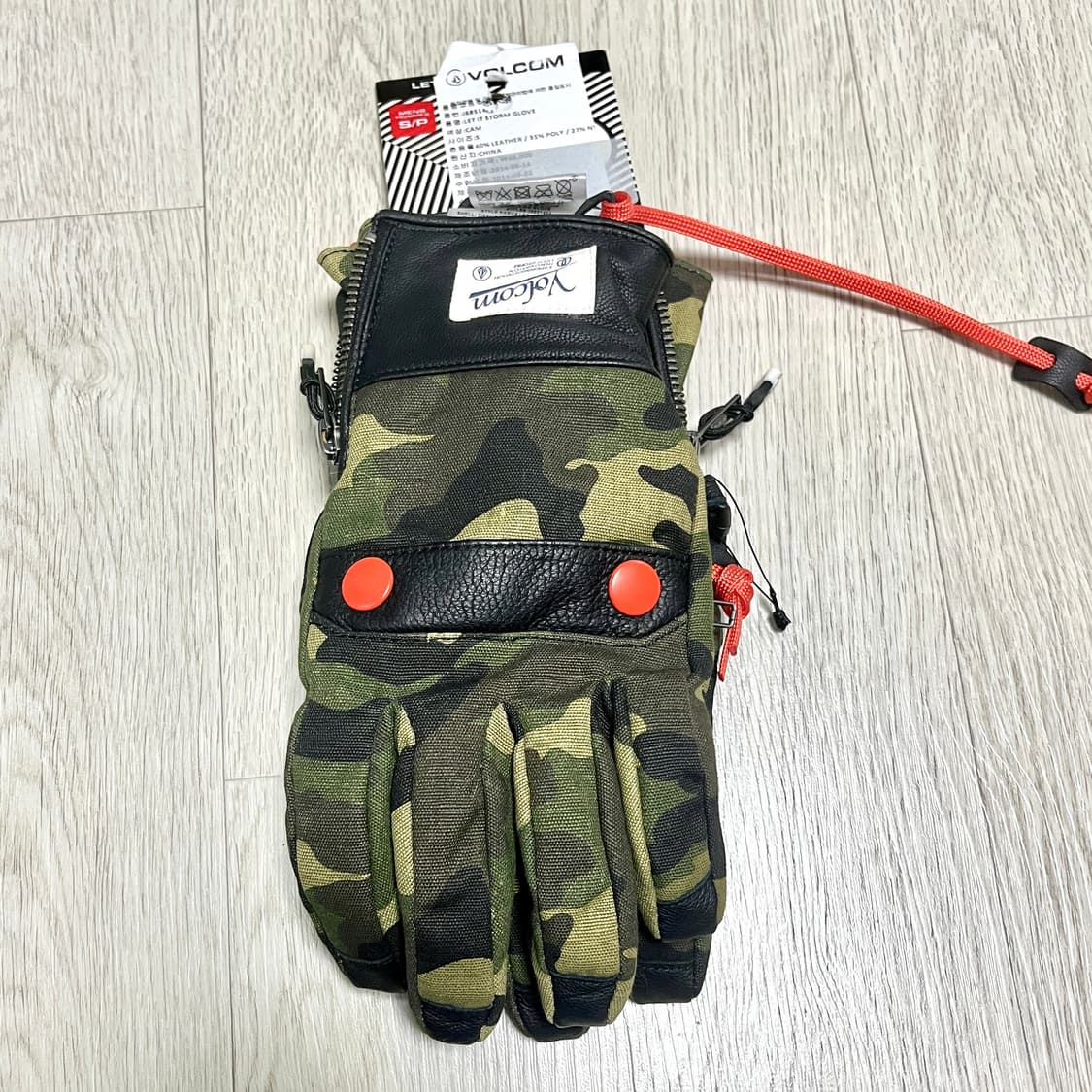 🧤 [VOLCOM 볼컴] LET IT STORM GLOVE 레릿잇스톰  상품이미지1