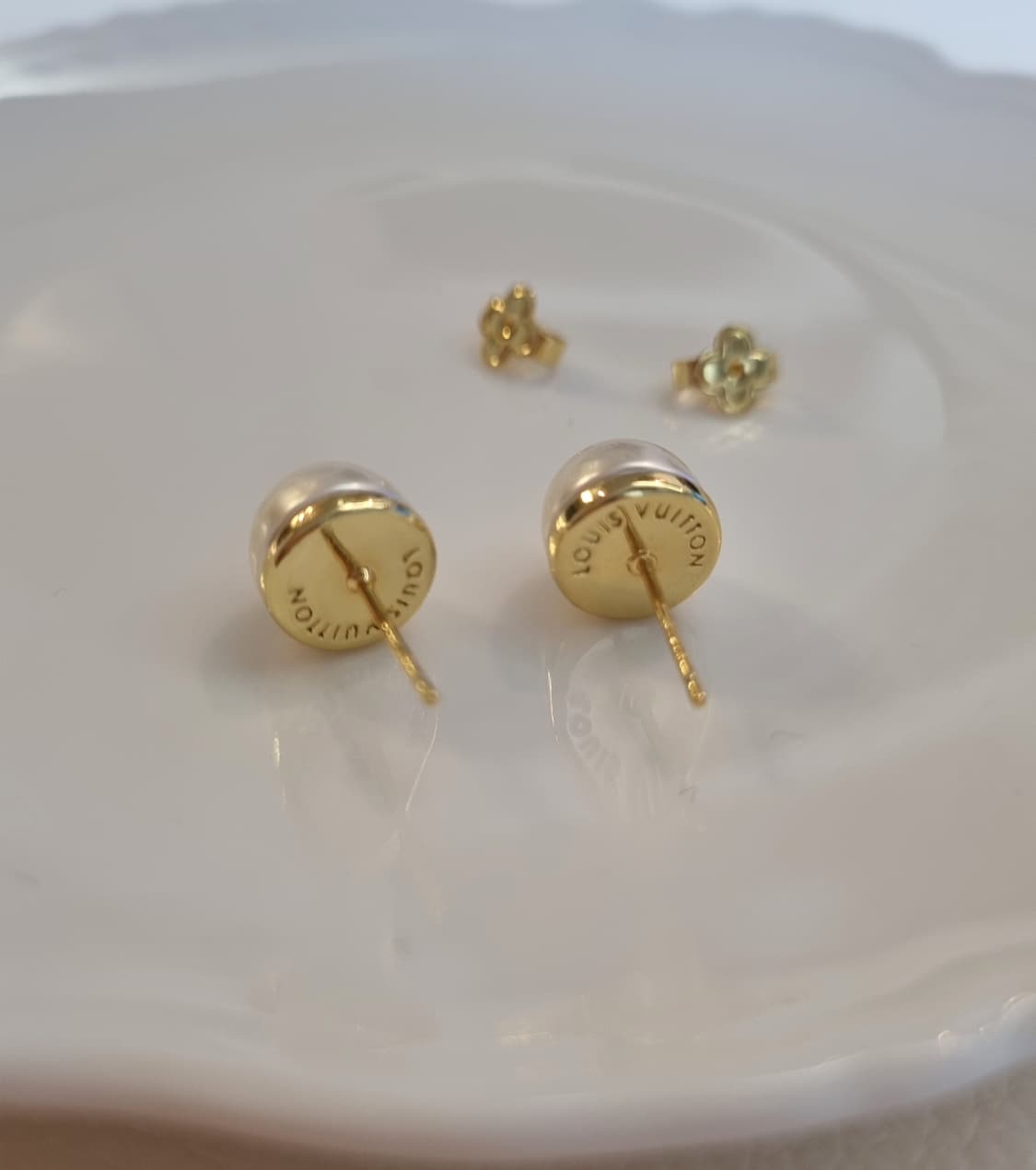 루이비통 업사이클링 진주 귀걸이 상품이미지4