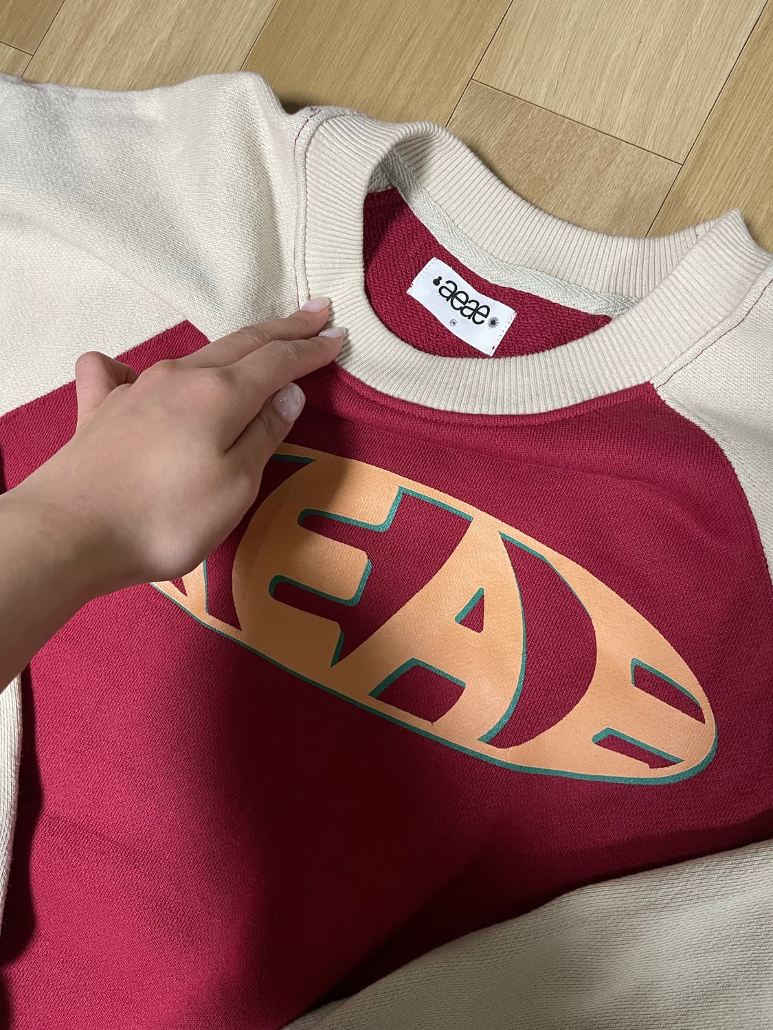 AEAE 빈티지 로고 래글런 스웨트셔츠 베이지버건디 상품이미지5