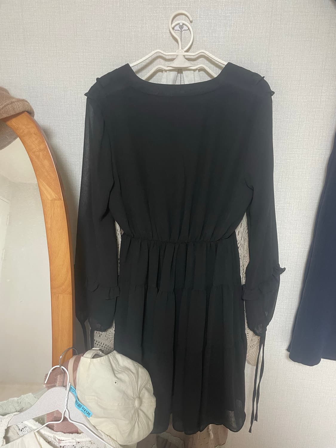 피치모어 쉬폰 프릴 원피스 블랙 (새상품) 상품이미지2
