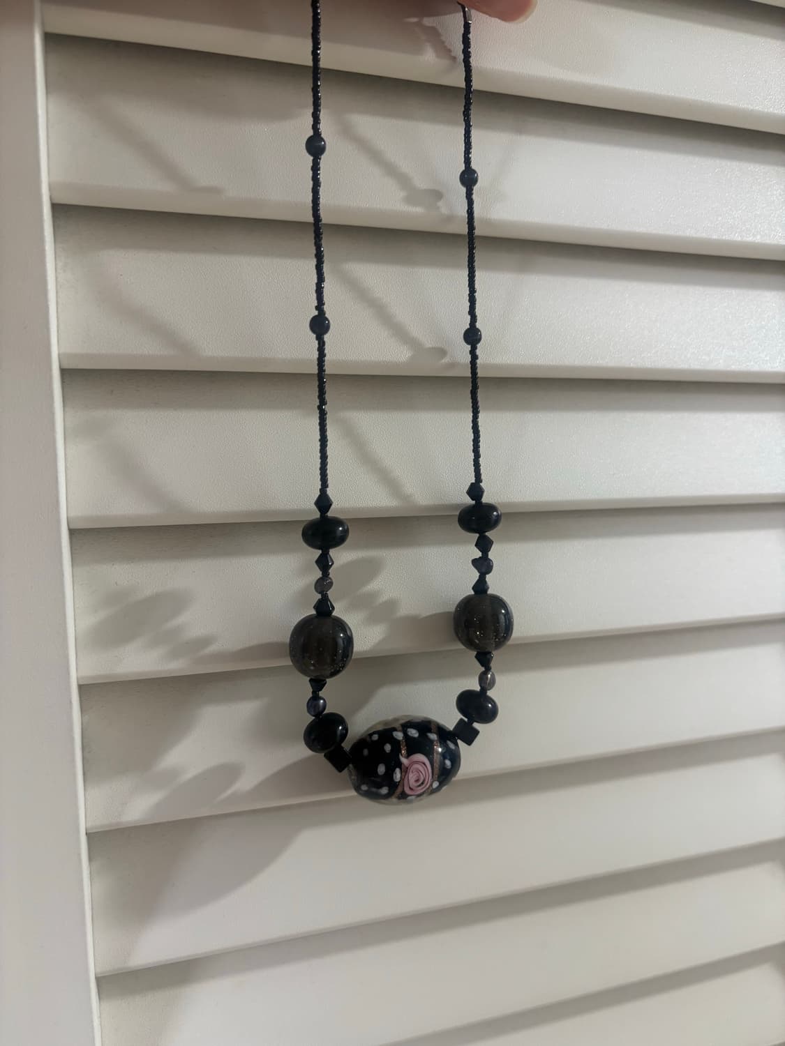 도트패턴 로즈 빈티지 목걸이 상품이미지1