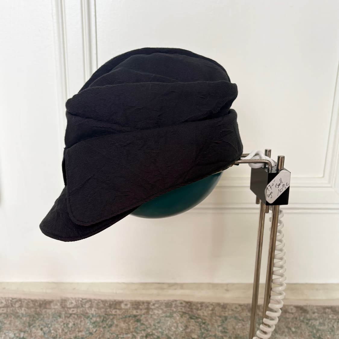 CA4LA Cross Brim Asymmetric Bucket Hat 상품이미지3