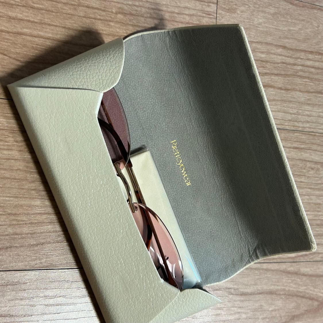 [새상품/정가5.7만원] 리에티 핑크 틴트 레오파드 선글라스/색깔선글라스 상품이미지10