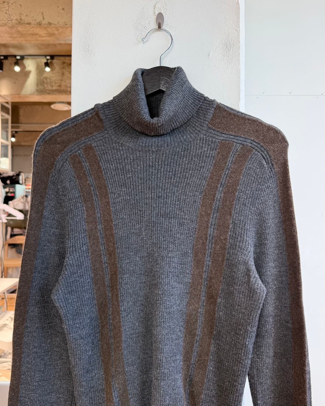 돌체앤가바나 차콜 아크릴울 터틀넥 니트 상품이미지3