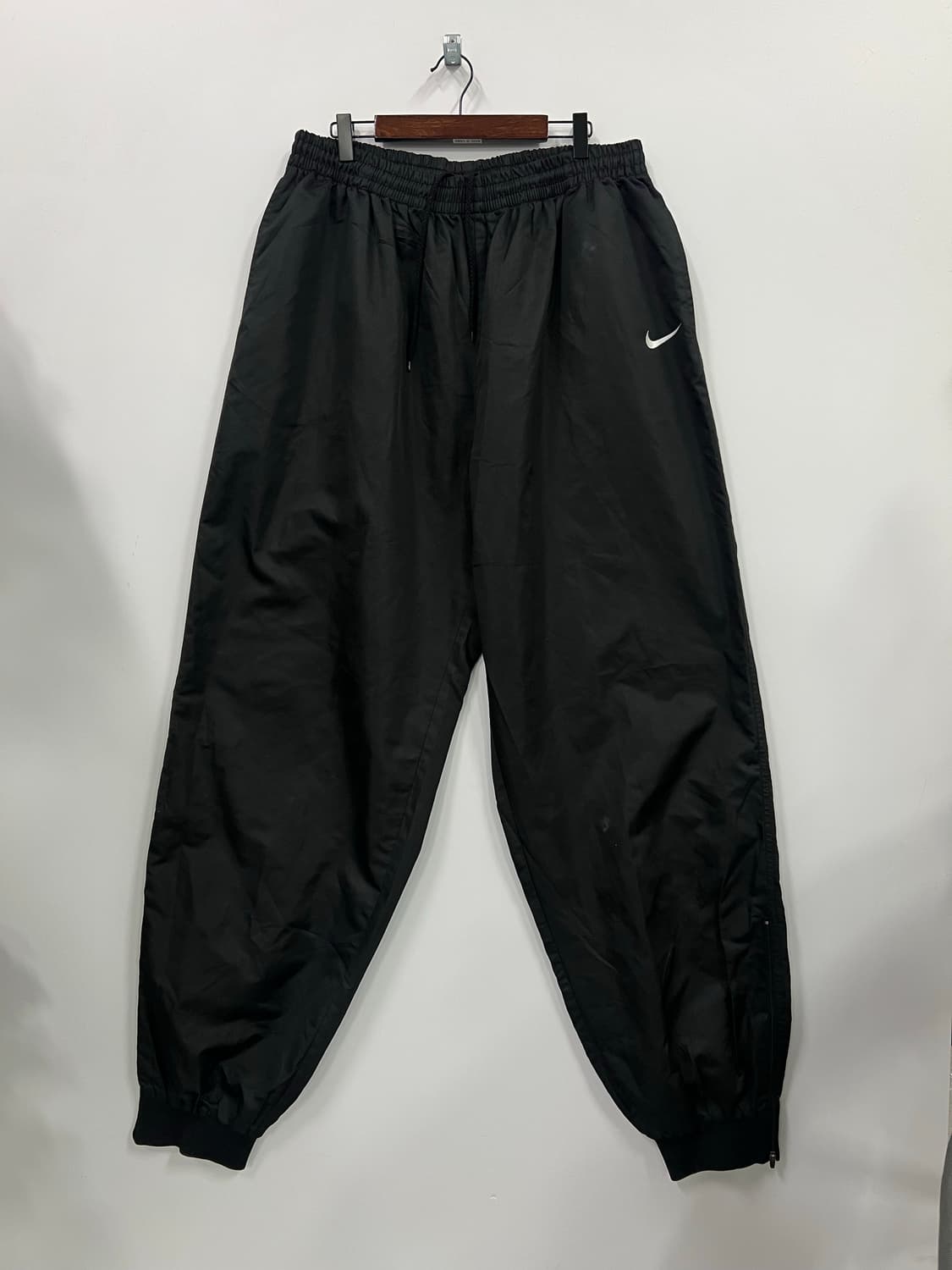 나이키 블랙 조거 팬츠  상품이미지1