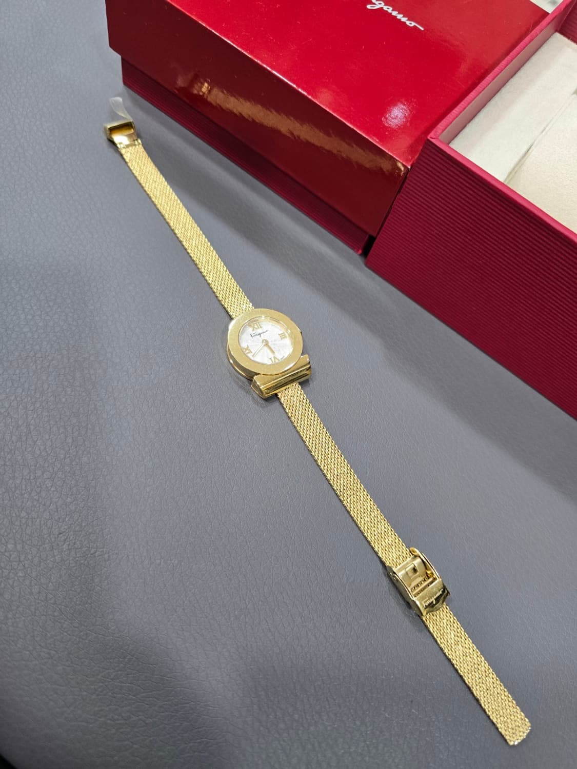 [정품] 페라가모 간치니 22mm 시계 상품이미지6