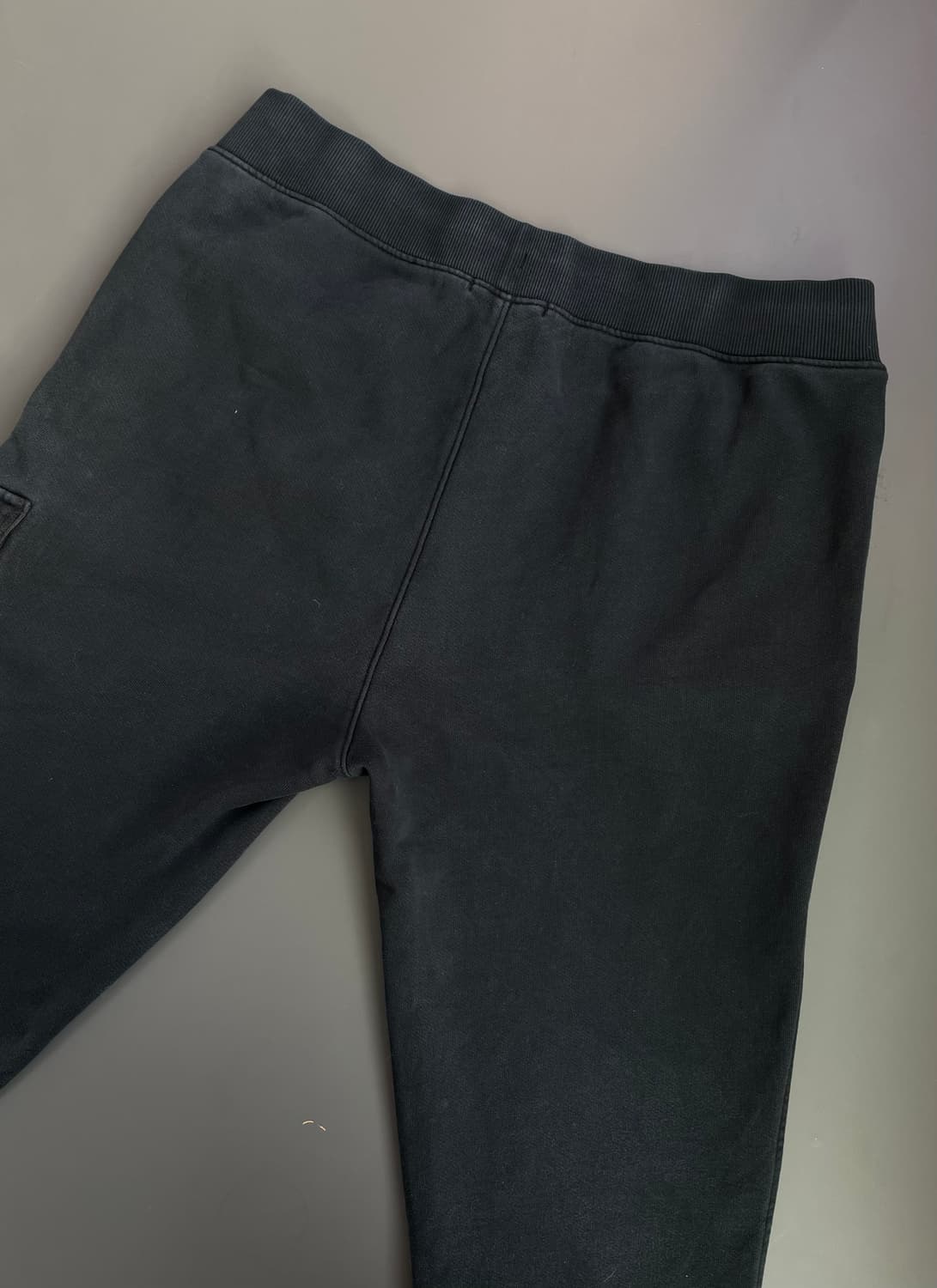 [M] CP컴퍼니 다이애그널 렌즈 플리스 조거 팬츠 상품이미지5