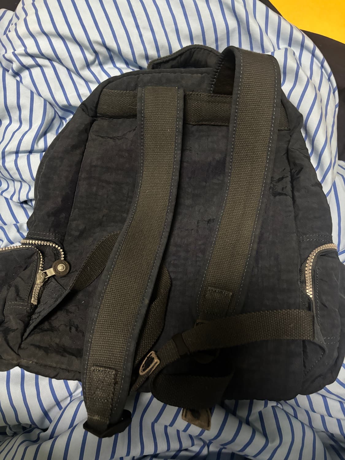 키플링 네이비백팩 + 키링 포함 상품이미지2