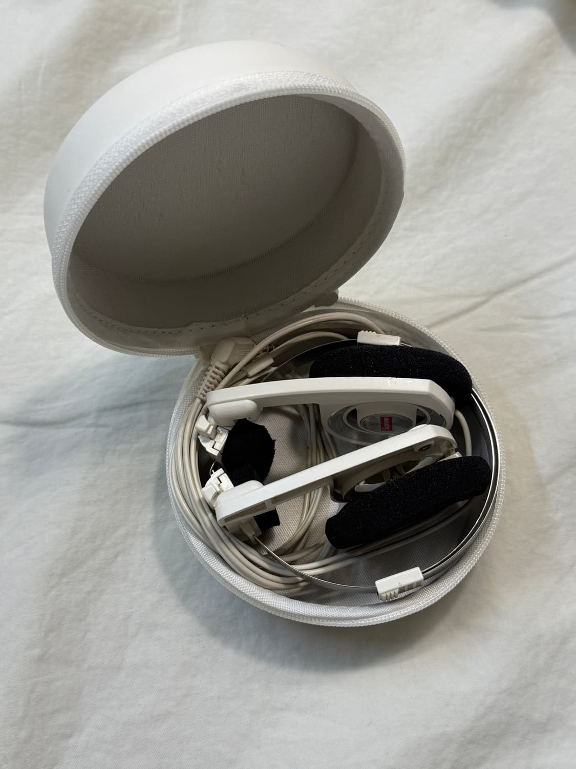 슈프림 코스 포타프로 헤드셋 화이트 상품이미지3