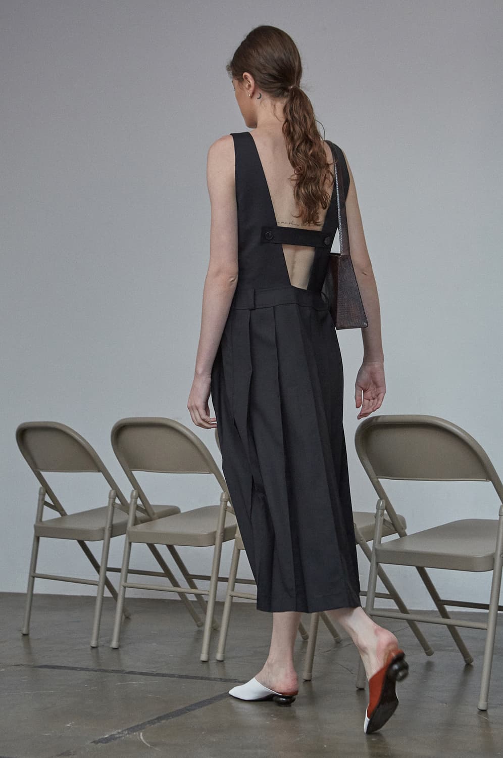 (S) 로우클래식 19SS STITCH PLEATED DRESS 블랙 상품이미지2