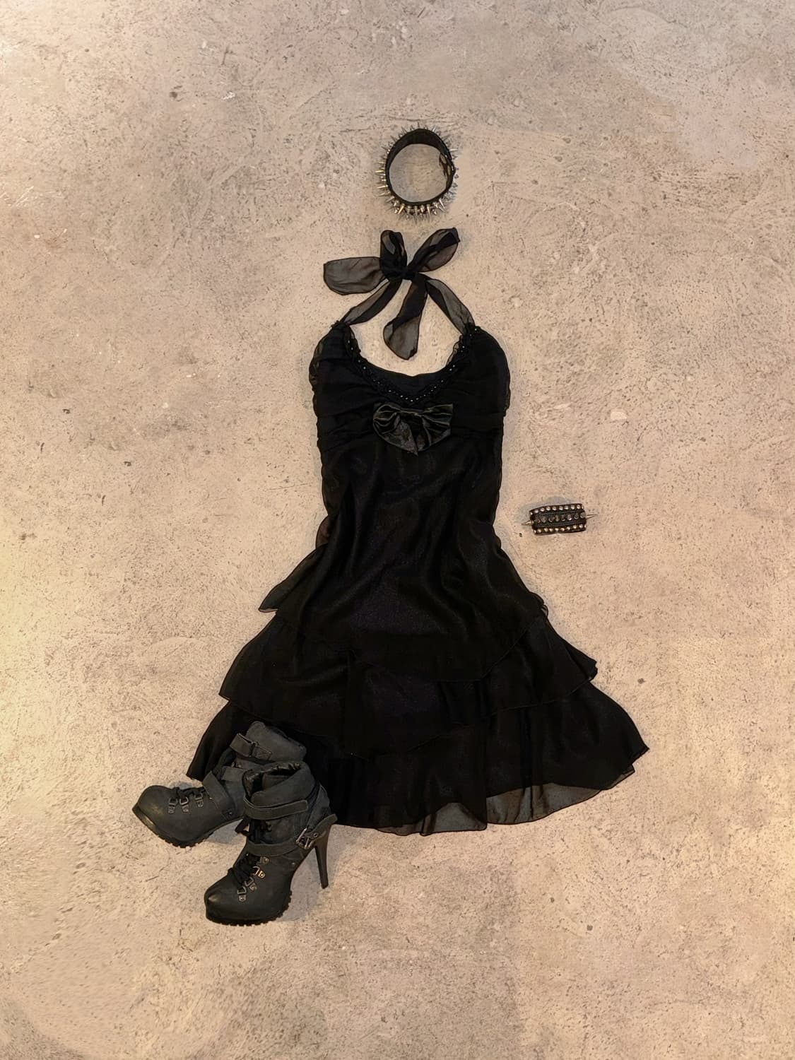 리본 포인트 홀터 원피스 상품이미지1