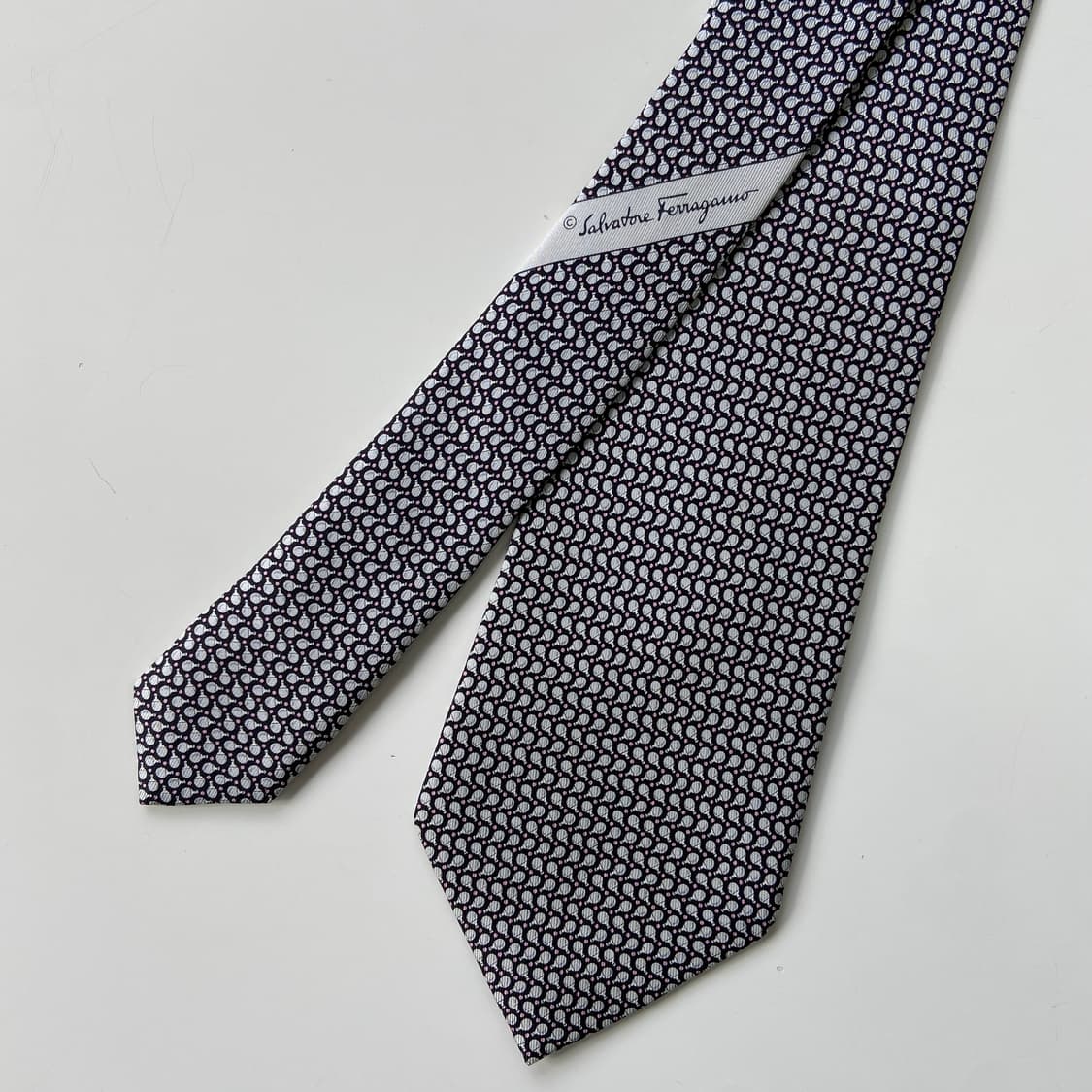 새상품급 페레가모(Ferragamo) 명품 정품 넥타이8.6cm 상품이미지1