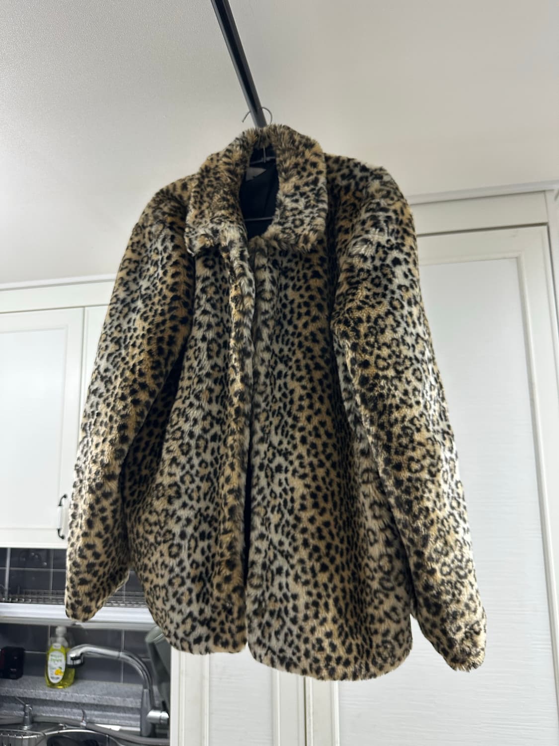 써틴먼스 레오파드 퍼 카코트 상품이미지1