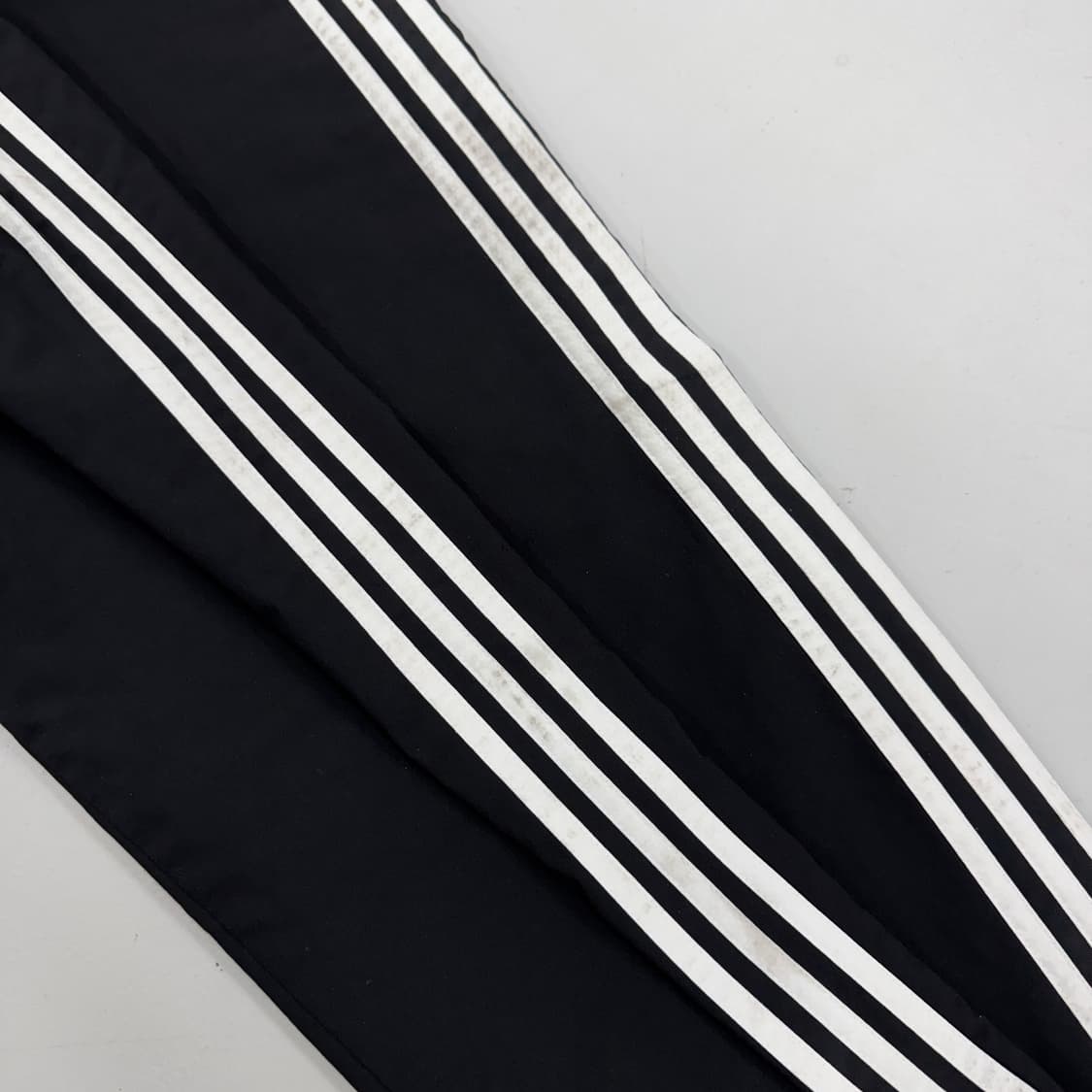 아디다스 00s 삼선 올드스쿨 바람막이 트랙팬츠 상품이미지4