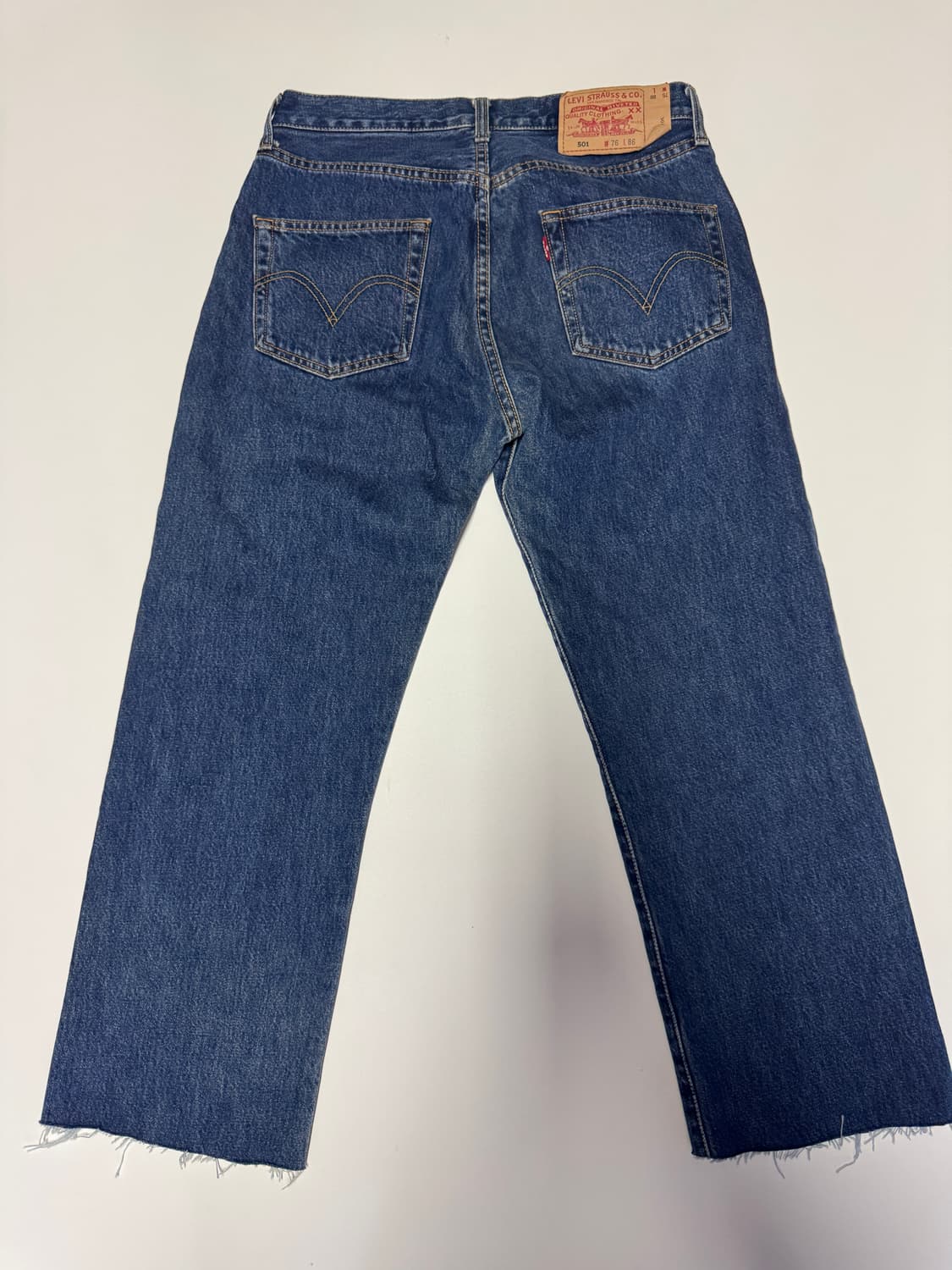 공용!! 리바이스 501 밑단 스크래치 버튼 8부 데님팬츠 상품이미지2