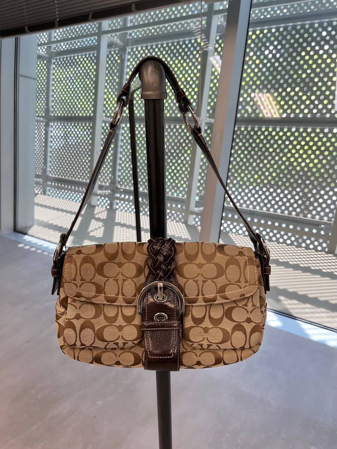 Coach Basic Pocket Bag 상품이미지2