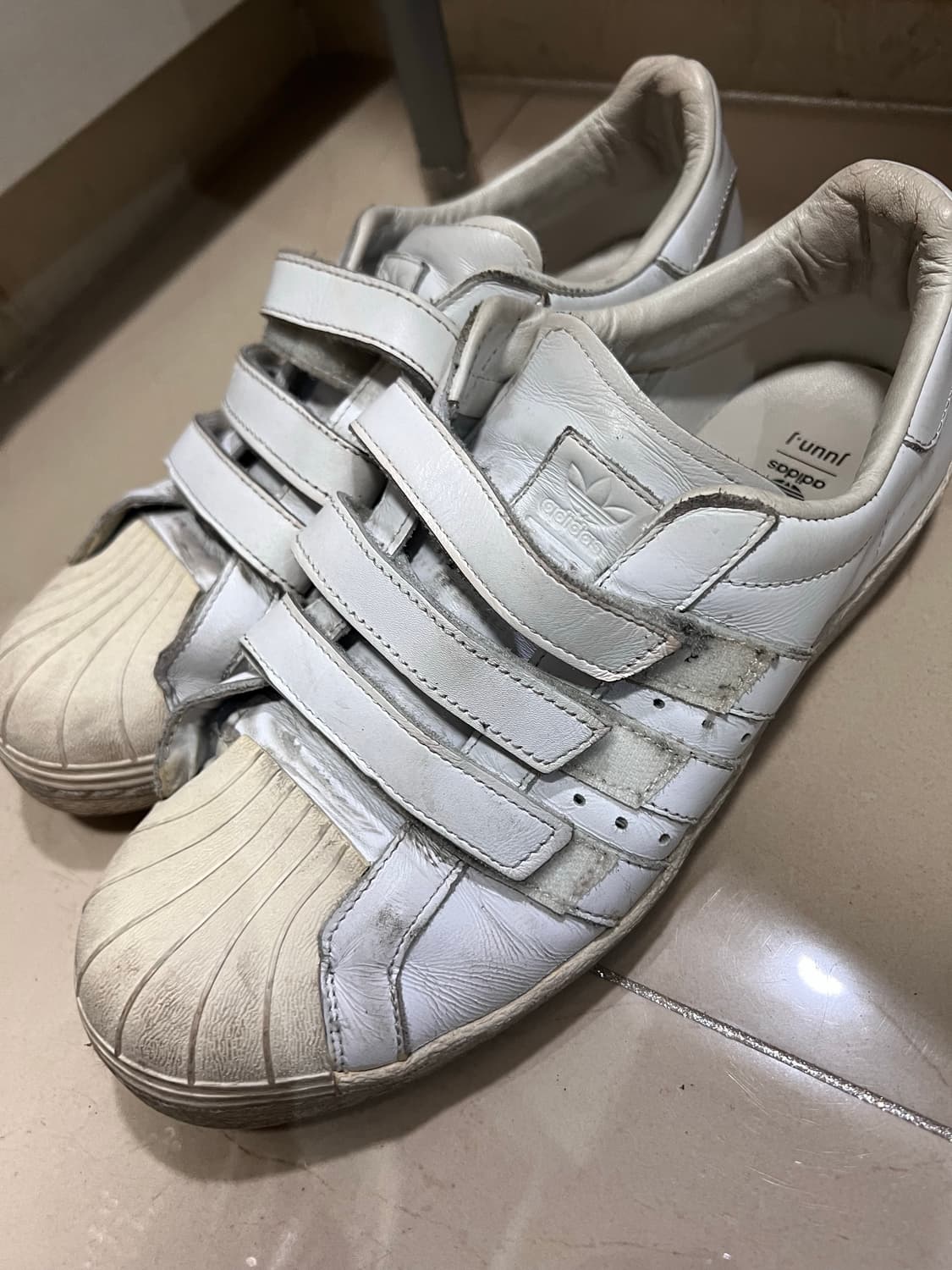 아디디스 x juunj 스니커즈 255 상품이미지2