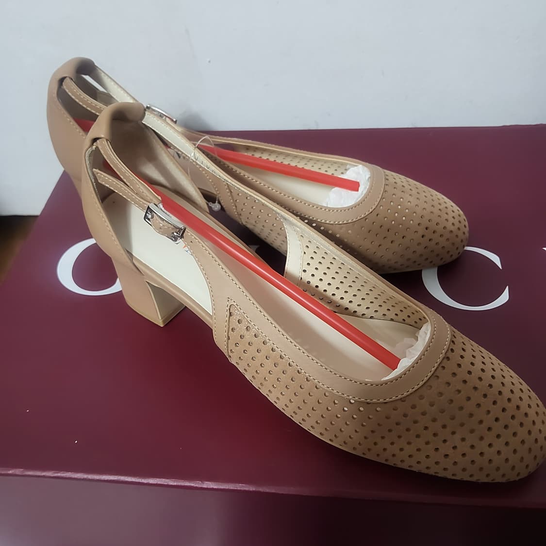 새상품 금강제화 가죽 미들 힐 펌프스 여자 여름 구두  245 15만 상품이미지2