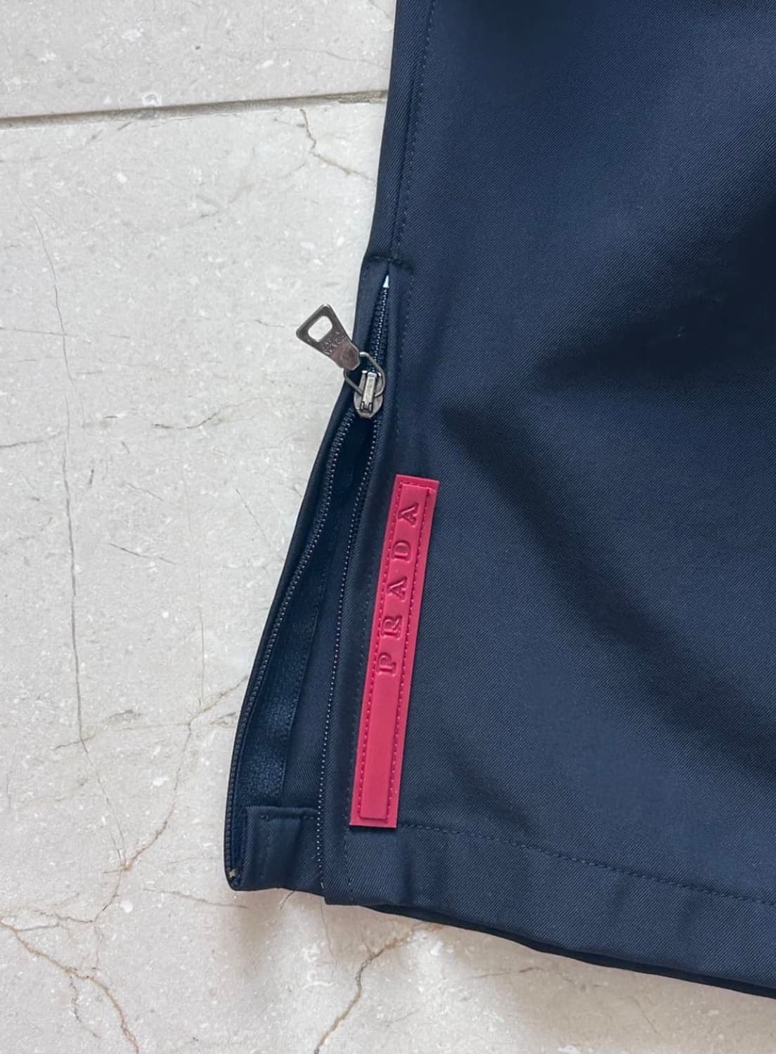 Prada sports 7부 카프리팬츠 상품이미지3