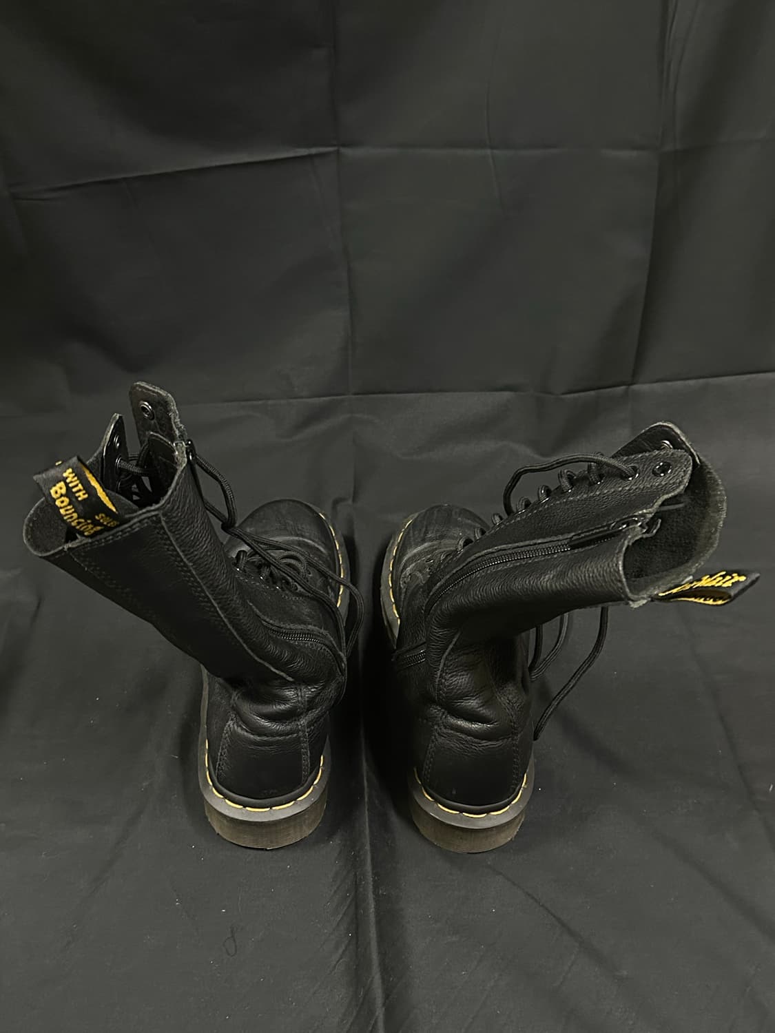 닥터마틴 14홀 230mm 상품이미지3