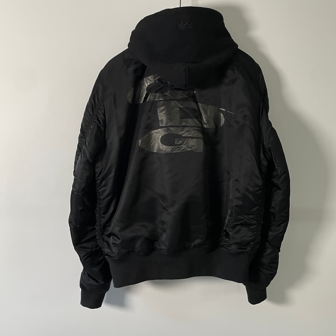 꼼데가르송 X 알파 CDG 항공 점퍼 (on.11)   상품이미지3