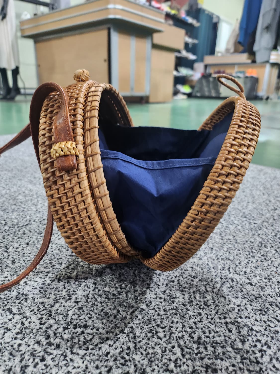 라탄 서클 크로스백  상품이미지5